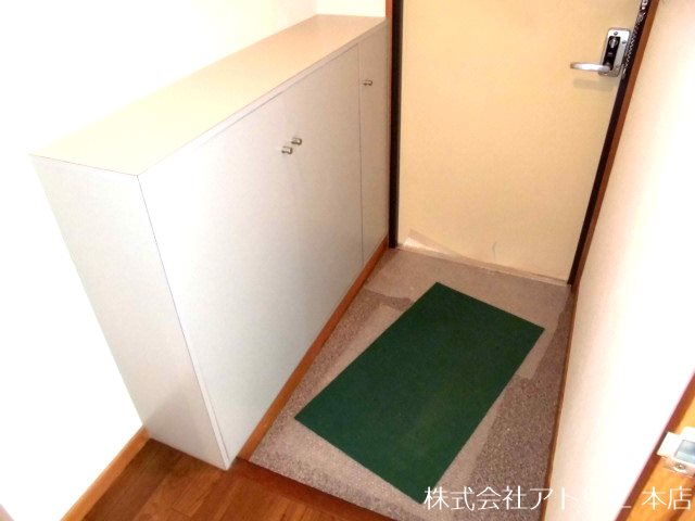 メゾンド・エスパース 玄関