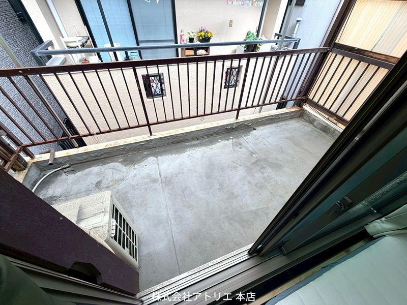 新家西町貸家 ベランダ