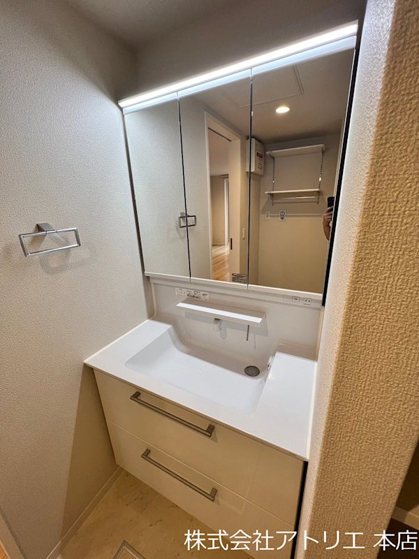 シャーメゾン　セレナ　ヴィラ小阪E その他1