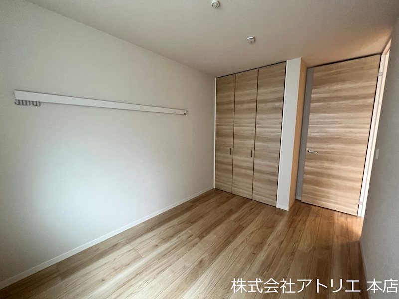 シャーメゾン　セレナ　ヴィラ小阪E ベッドルーム