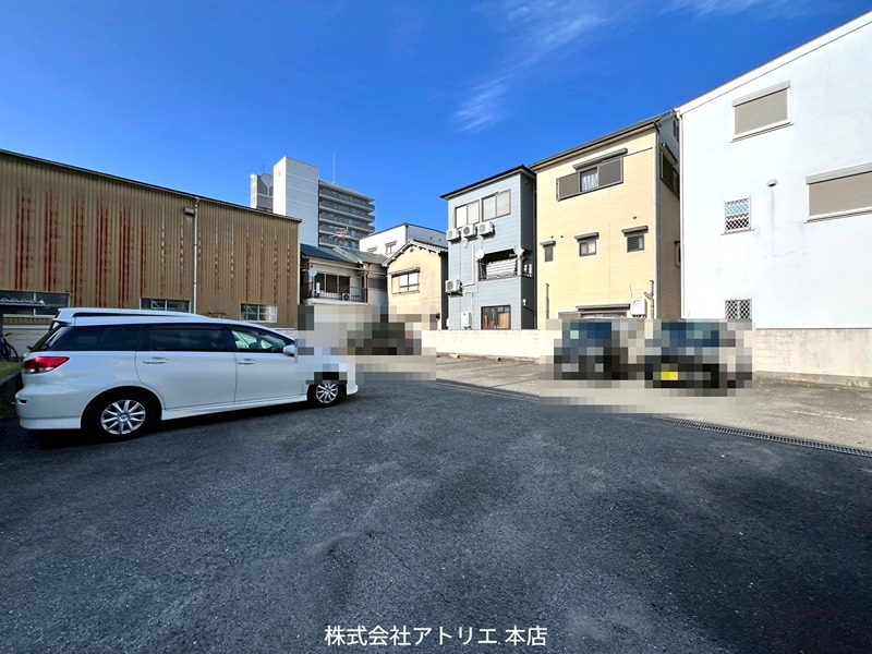 ガーデン・ハウス 駐車場