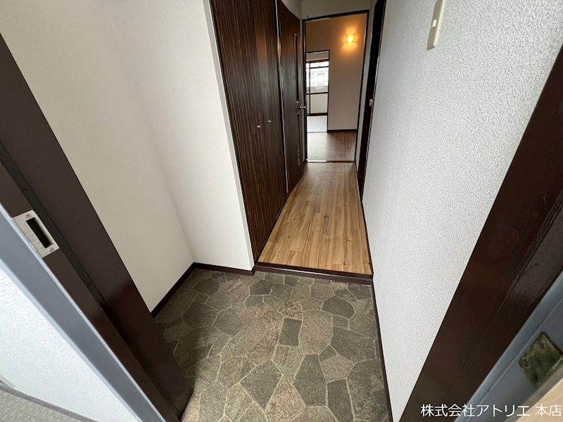 長田センタービル 玄関