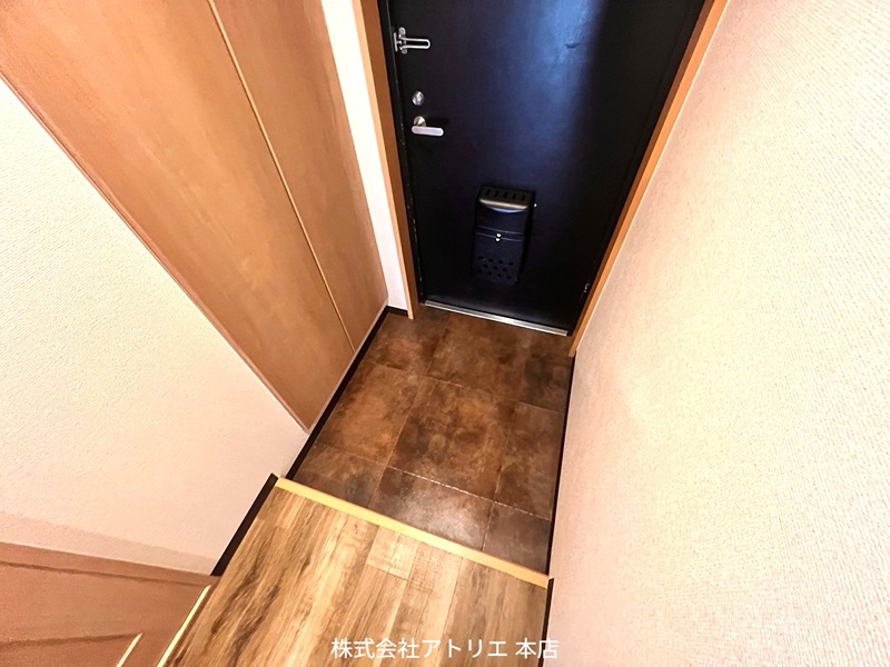 ATORIE Base Aramoto 玄関