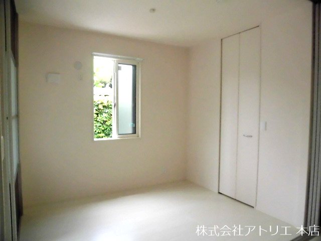 オレンジコート ベッドルーム