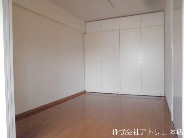 ローレルフラッツ ベッドルーム