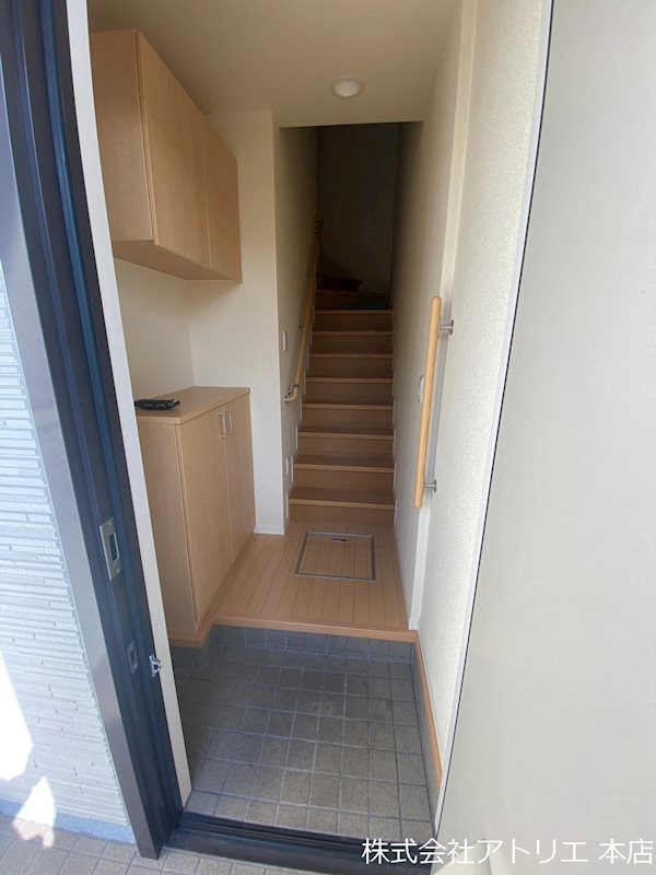 IKメゾン　Ａ棟・B棟 玄関