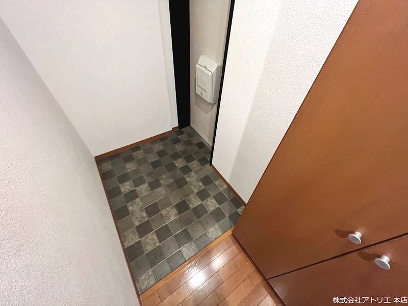 リベルタエテルナ 玄関