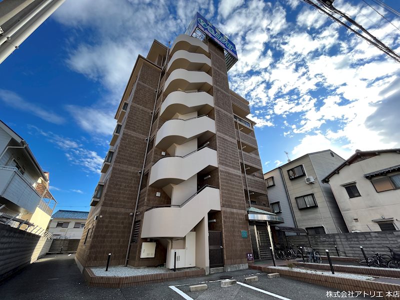ラフォーレ高井田 外観