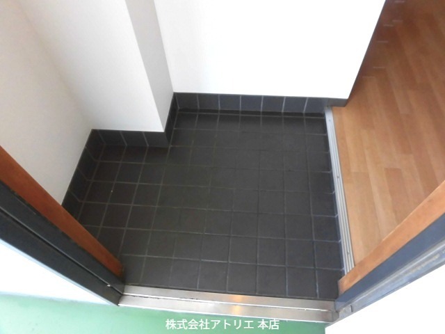 コーポカロッサ 玄関