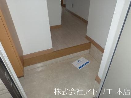 アローハイム 玄関
