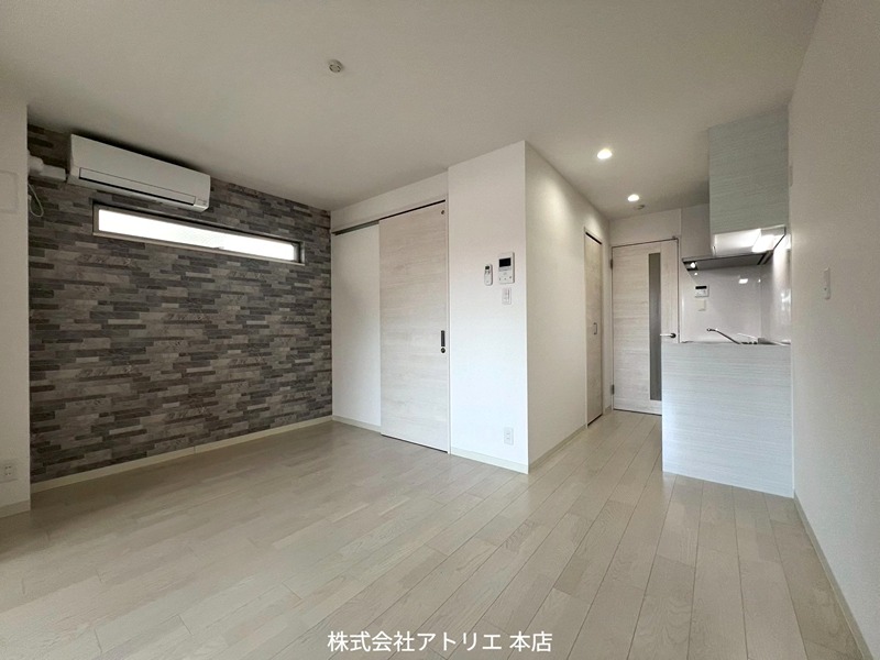クリエオーレ庄内栄町Ⅱ リビング