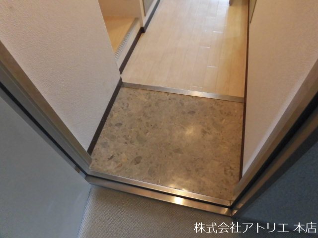 ドゥミルアン東大阪 玄関