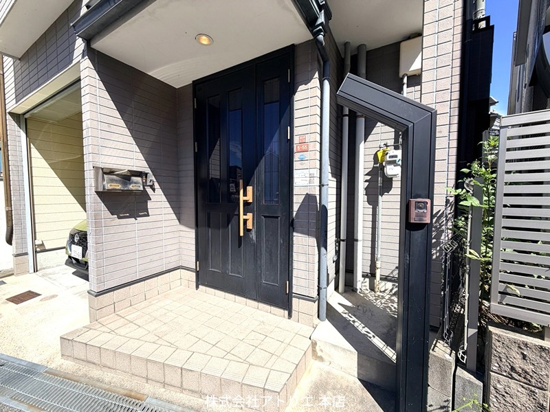 長尾元町4丁目貸家   玄関