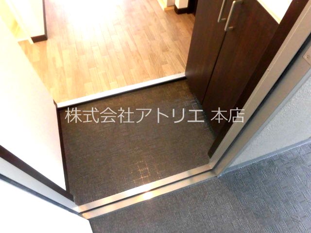 みおつくし高井田 玄関