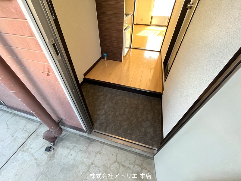 ウエストビレッジ 玄関
