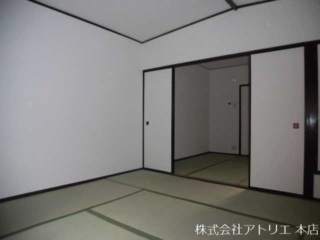 村田マンション ベッドルーム