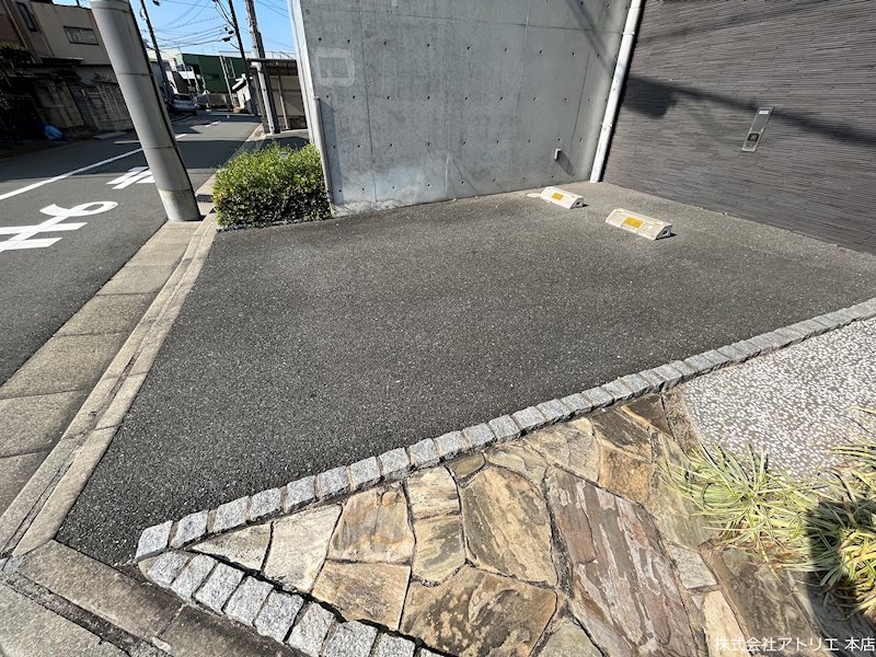 ゼファー東大阪 駐車場
