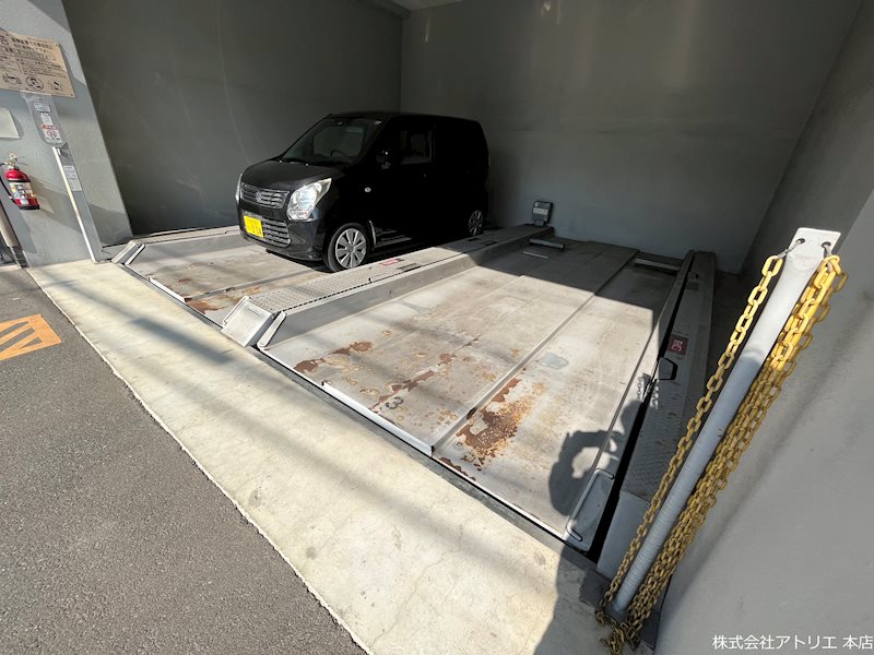 ゼファー東大阪 駐車場
