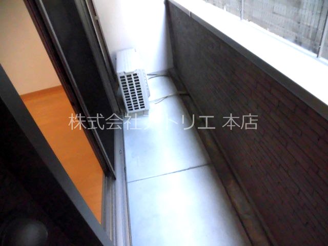 アンプルールフェール ベランダ