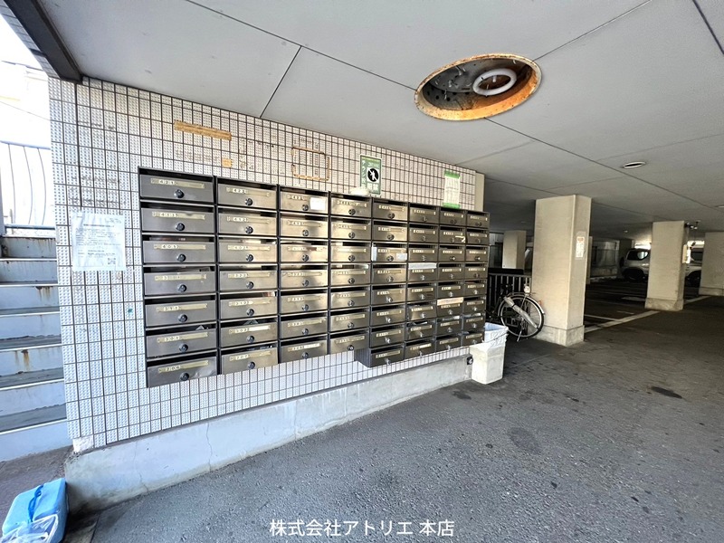 コーポフェルメール エントランス