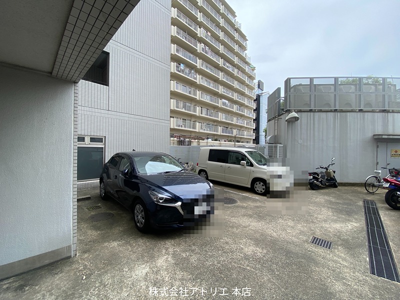 デリード高井田 駐車場