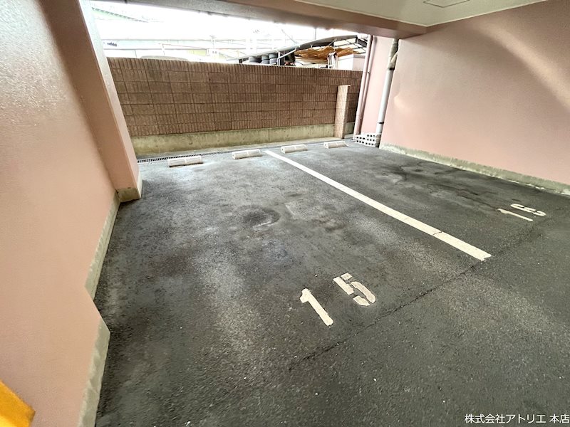 PRIMROSE 駐車場