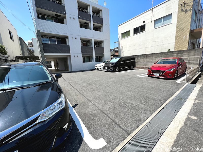クロワール長田 駐車場