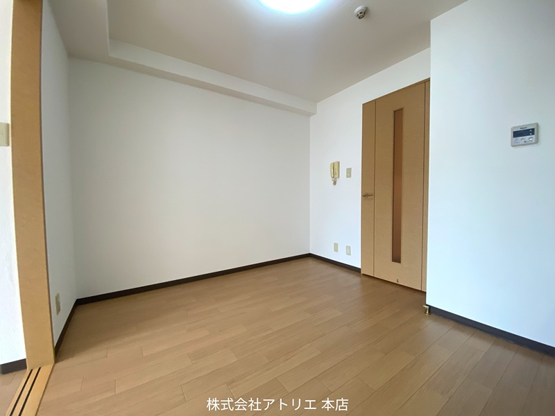 キューブ リビング