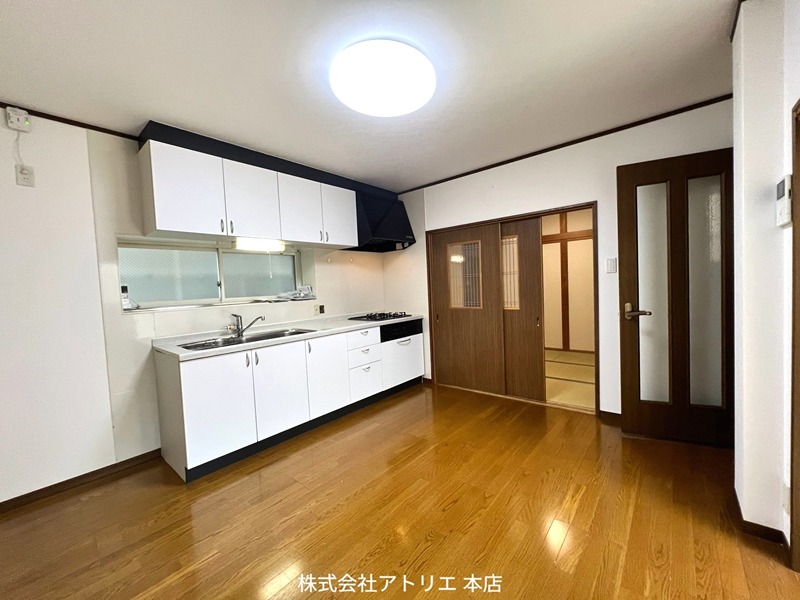 森河内西1丁目戸建て リビング