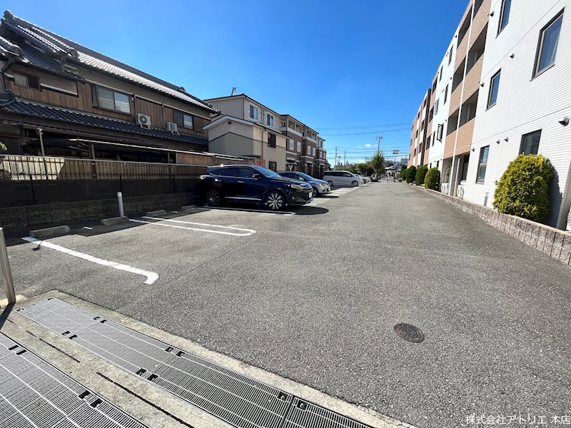 アルカディアⅡ 駐車場