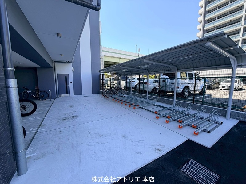 プレサンス長田レジェール 駐車場