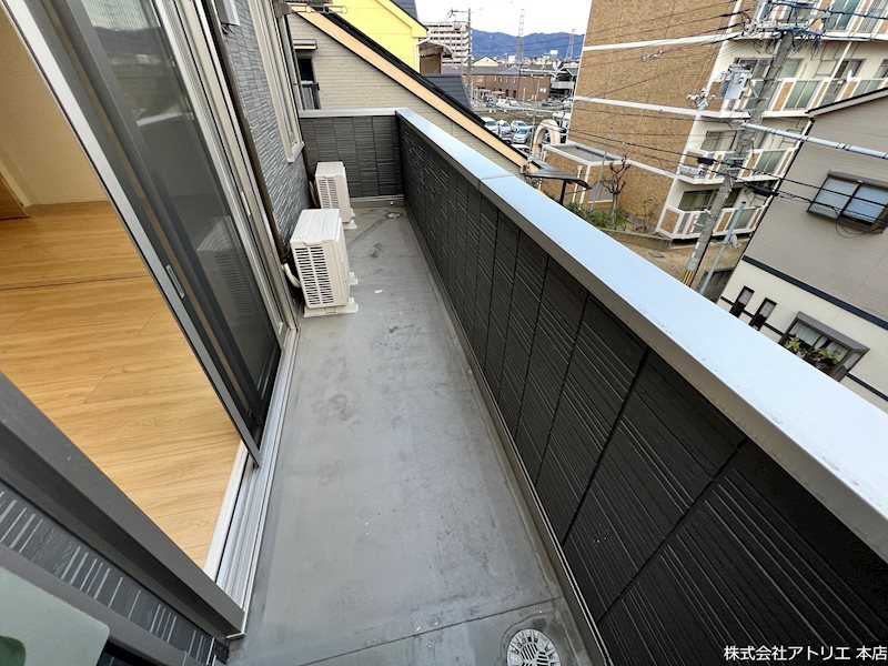 Casa Serena（カーザ　セレーナ）Ｂ棟 ベランダ