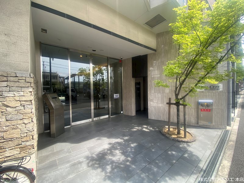 TLRレジデンス高井田 エントランス