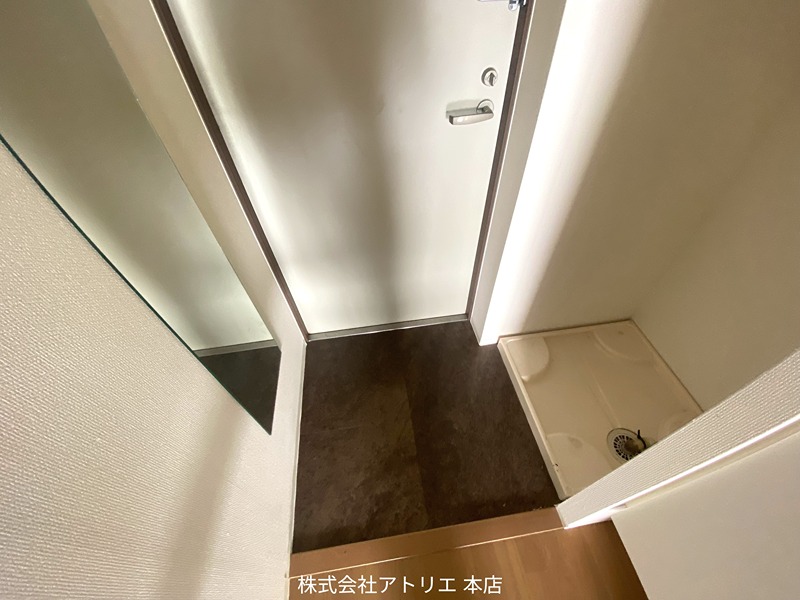 TLRレジデンス高井田 玄関
