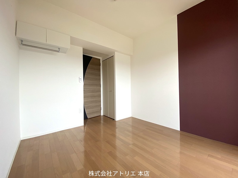 TLRレジデンス高井田 ベッドルーム
