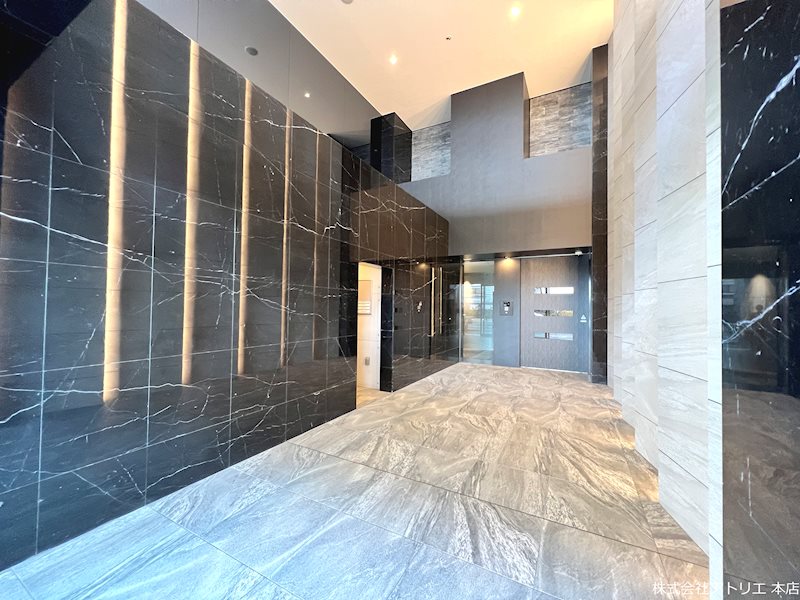 S-RESIDENCE高井田Central エントランス