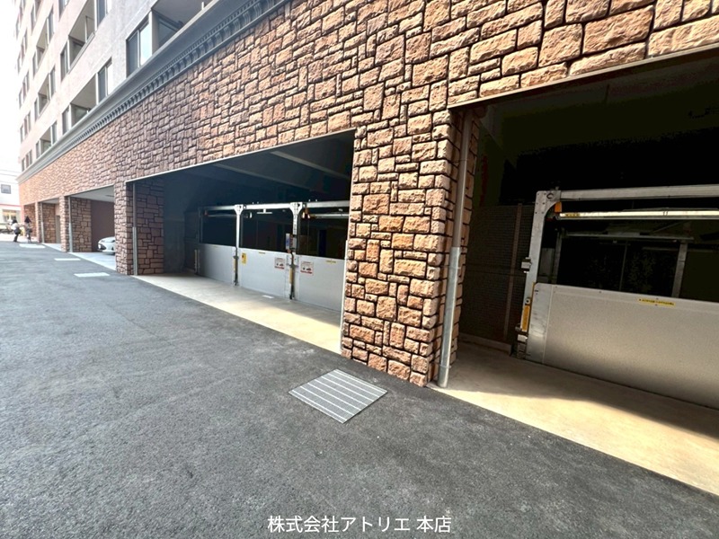 プレジオ長田 駐車場