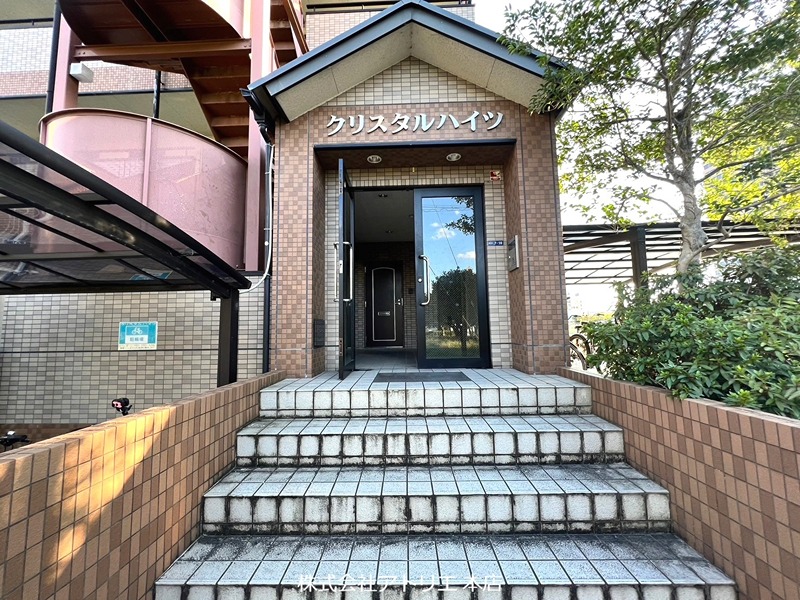 クリスタルハイツ エントランス