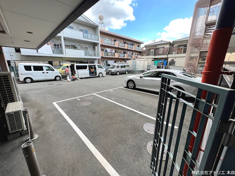 モン・レーヴ大野 駐車場