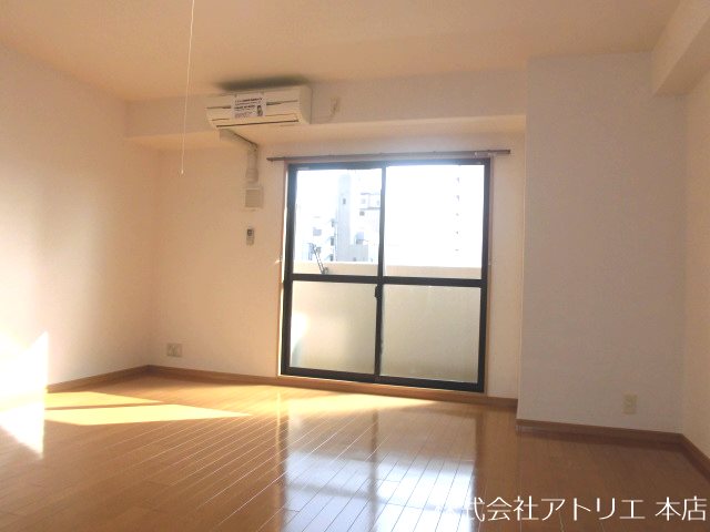 ウエストワン東大阪 リビング