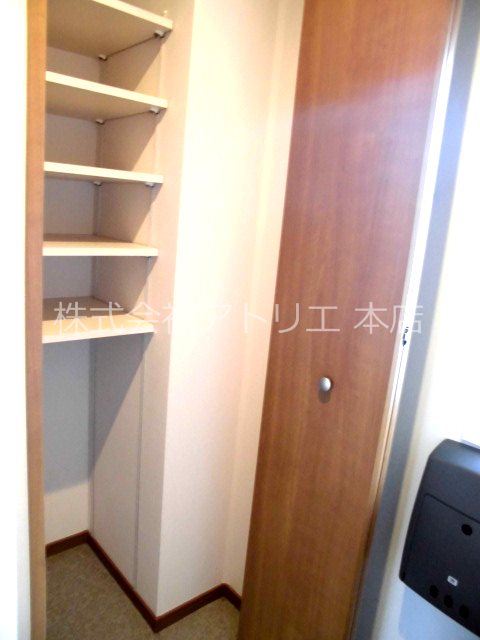 アルカディア楠根 収納