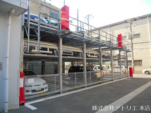 グランシス高井田 駐車場
