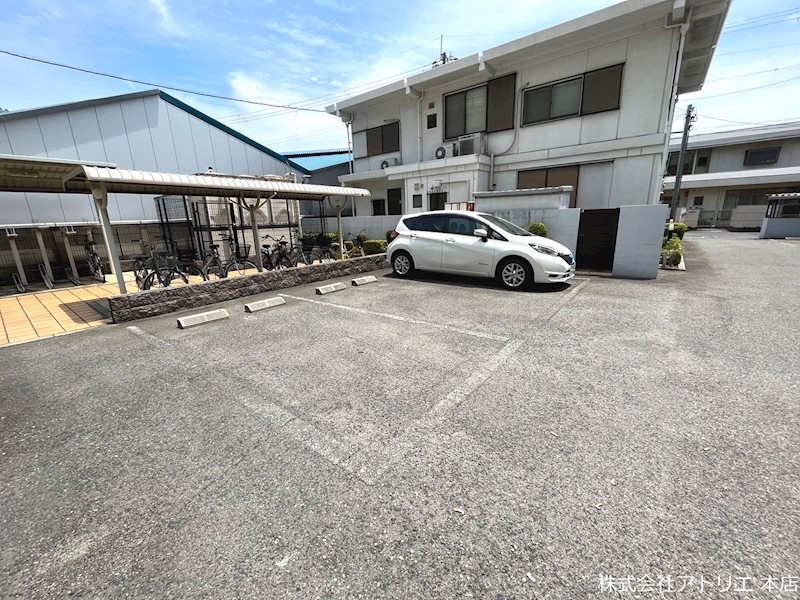 プリムヴェール 駐車場
