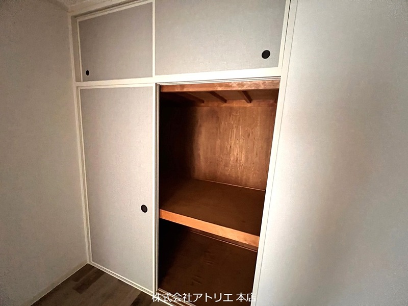 メゾン高井田 収納