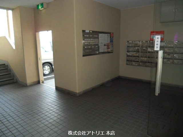 メゾン高井田 エントランス
