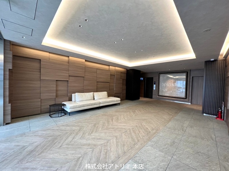 AELL OSAKA EAST エントランス