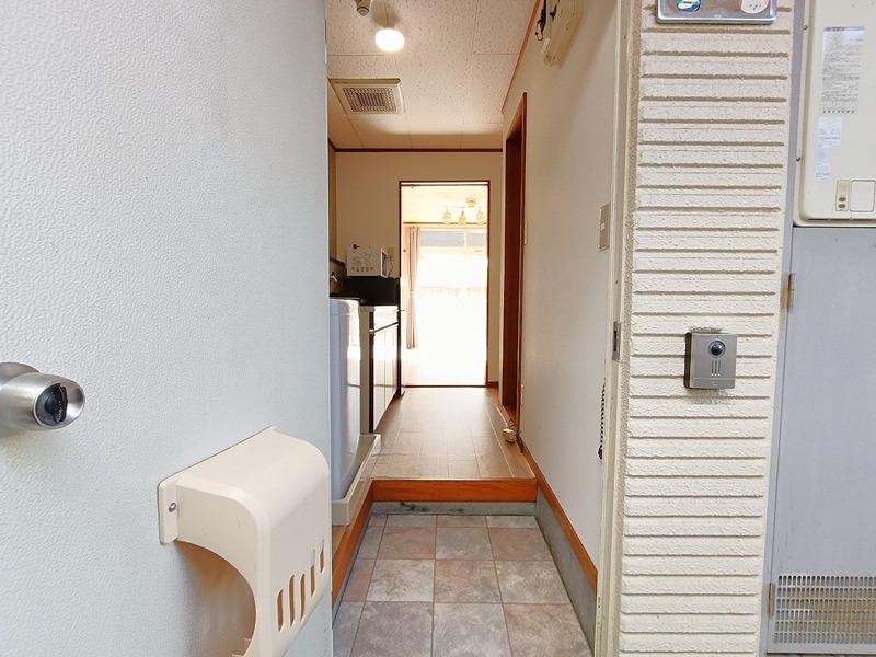 ホワイトピア 玄関