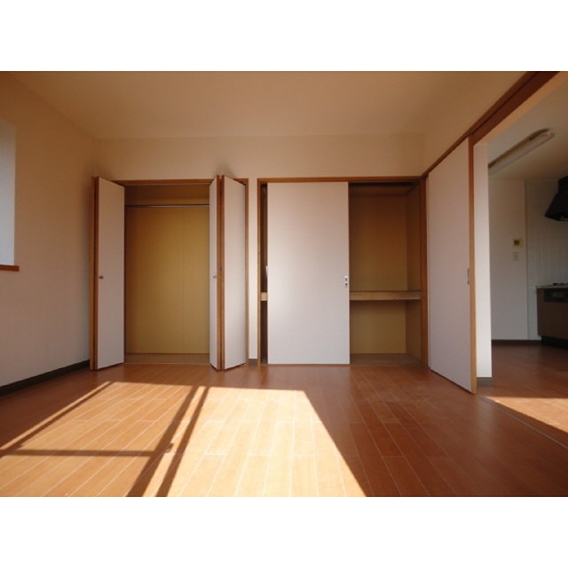 リッツガーデン惣社 収納