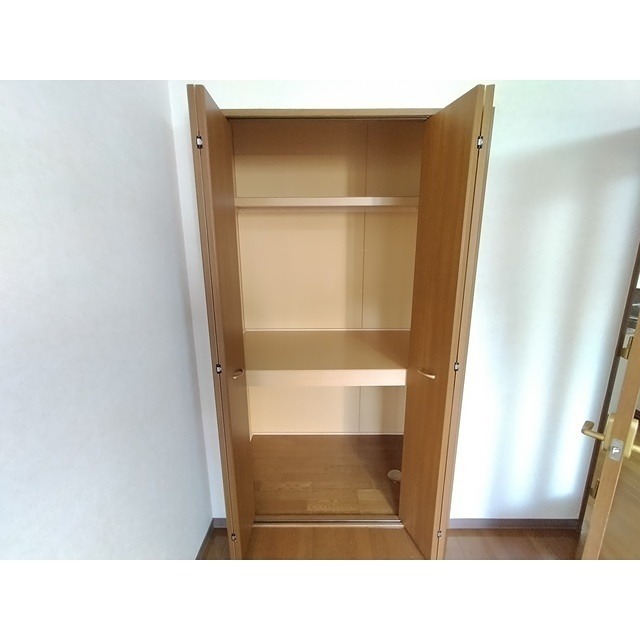 プチハウスこまくさ 収納