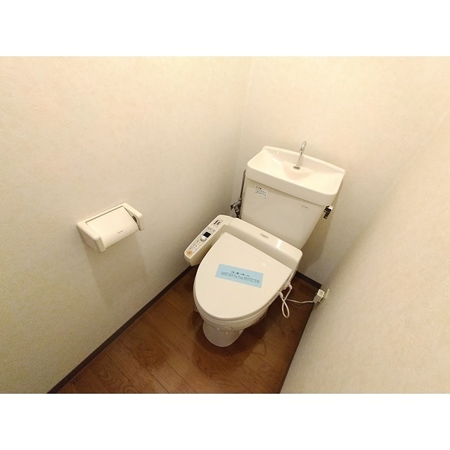 プチハウスこまくさ トイレ